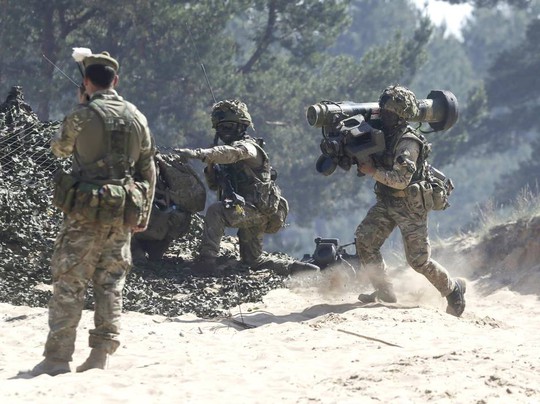 Một cuộc tập trận của NATO ở Latvia hồi tháng 6-2015 Ảnh: Reuters