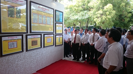 Rất đông cán bộ công chức, người dân trong tỉnh Ninh Thuận xem triển lãm khẳng định chủ quyền Hoàng Sa, Trường Sa là của Việt Nam