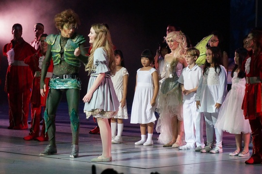 111 tuổi, “Peter Pan” vẫn trẻ trên sân khấu nhạc kịch