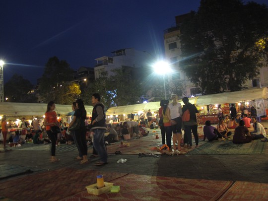 Chợ Campuchia: Đi là ghiền!