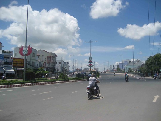 Cầu Rạch Ngỗng 1 nối trung tâm TP Cần Thơ với đường lên sân bay quốc tế Cần Thơ