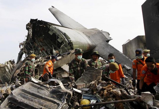 Chiếc máy bay gặp nạn hôm 30-6. Ảnh: Reuters