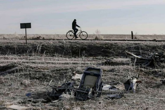 Hiện trường Mh17 rơi ở làng Grabovo thuộc Donetsk, miền Đông Ukraine. Ảnh: Reuters