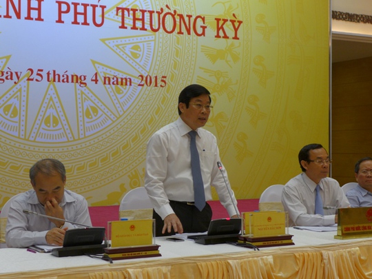 Bộ trưởng TT-TT Nguyễn Bắc Son (đứng) phát biểu tại buổi họp báo Bộ trưởng TT-TT Nguyễn Bắc Son (đứng) phát biểu tại buổi họp báo