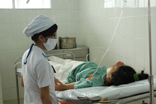 Cứ 5 phụ nữ sau khi sinh con thì có 1 người bị trầm cảm. Trong ảnh: Sản phụ tại Bệnh viện Phụ sản Từ Dũ (TP HCM)