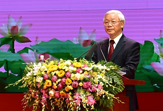 Tổng Bí thư Nguyễn Phú Trọng nhấn mạnh mỗi chúng ta hãy thường xuyên noi gương Bác. Ảnh: VGP Tổng Bí thư Nguyễn Phú Trọng nhấn mạnh mỗi chúng ta hãy thường xuyên noi gương Bác. Ảnh: VGP