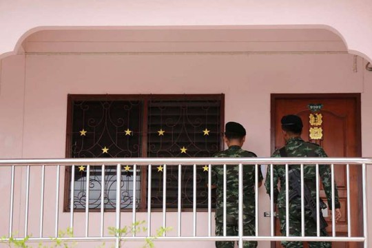 Ngôi nhà bị lục soát ở quận Minburi. Ảnh: EPA