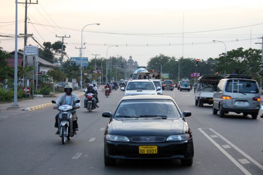 
Xe hơi đang trở thành phương tiện giao thông phổ biến tại Lào trong những năm gần đây.
