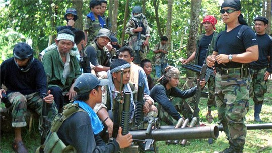 Các tay súng của nhóm Hồi giáo cực đoan Abu Sayyaf ở Philippines. Ảnh: AP