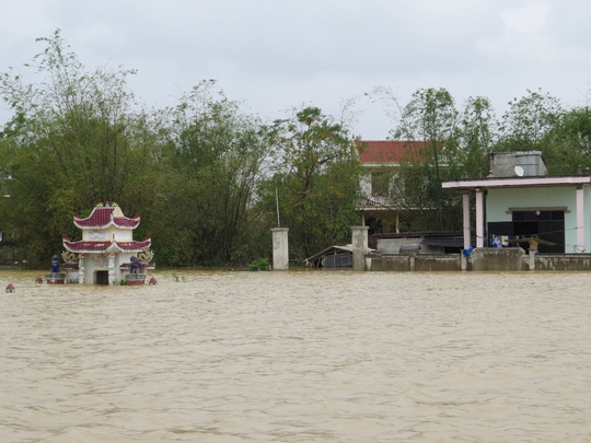Vẫn còn mênh mông nước