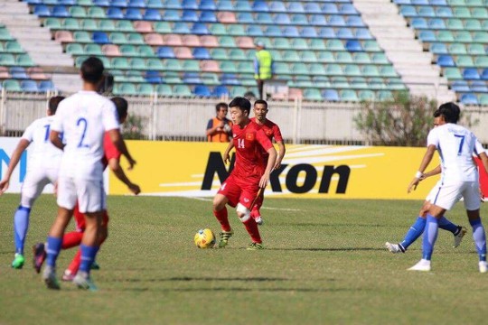 Trọng Hoàng tỏa sáng, Việt Nam sớm vào bán kết