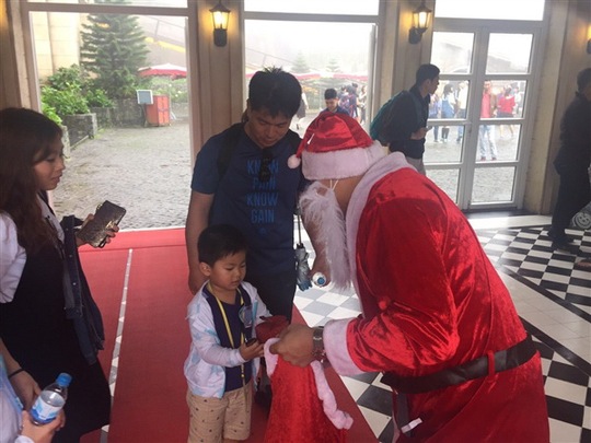 Đến Bà Nà Hills trải nghiệm Noel cổ tích