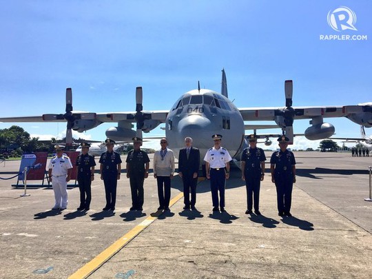 
Lực lượng Không quân Philippines (PAF) nhận máy bay vận tải C130 hôm 24-10. Ảnh: Rappler
