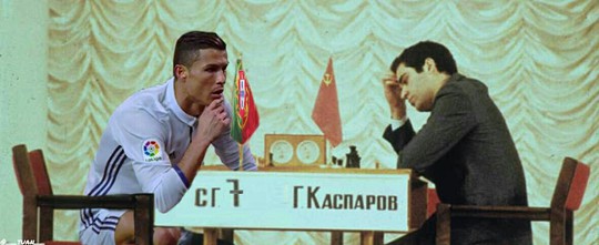 Ăn mừng kiểu mannequin, Ronaldo bị fan chế giễu