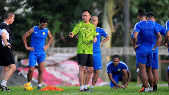 
HLV Ong Kim Swee của Malaysia dặn dò học trò trước trận gặp Việt Nam
