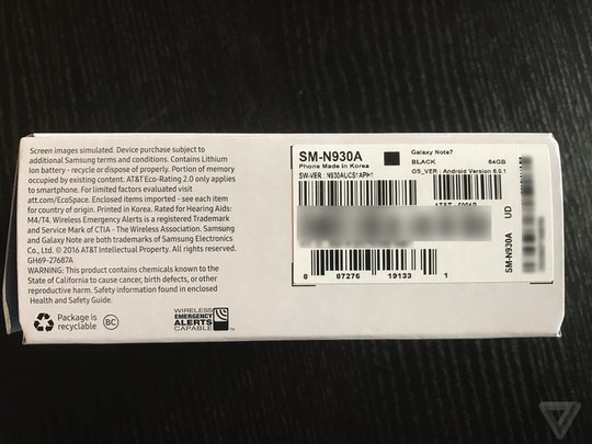 
Vỏ hộp có ký hiệu hình vuông màu đen, được cho là bản Galaxy Note 7 thay thế. Ảnh: The Verge
