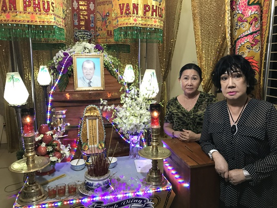 NSUT Minh Hạnh, NS Mỹ Chi đau buồn tiễn biệt một thành viên thân thuộc của Đoàn kịch nói Kim Cương