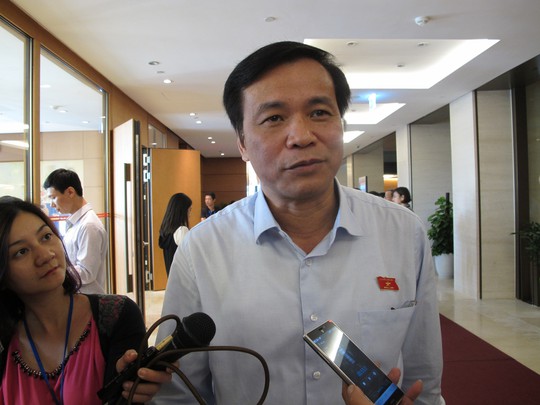 
Tổng Thư ký Quốc hội Nguyễn Hạnh Phúc trả lời báo chí sáng 18-11
