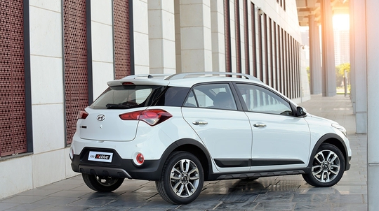 Đánh giá xe Hyundai i20 Active 2016 các tiện ích cùng cảm giác lái MuasamXecom #20 Đánh giá xe Hyundai i20 Active 2016 các tiện ích cùng cảm giác lái MuasamXecom