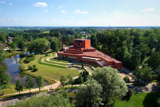 
Nhà hát kịch nghệ Ugala nổi tiếng nhất Estonia - Ảnh: panoramio
