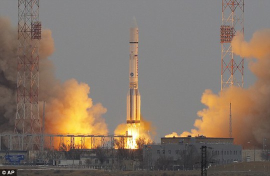 
Nga đang phát triển loại tên lửa hạng siêu nặng với nhiệm vụ vận chuyển vật liệu để xây dựng căn cứ trên mặt trăng. Ảnh: AP

