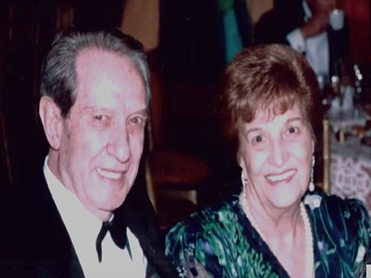 Ông Fernández và vợ Cinia González Díez Ảnh: DAILY MAIL
