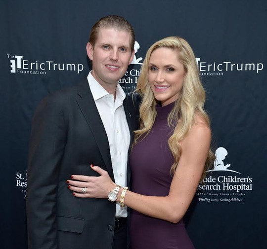 
Eric Trump và vợ Laura Yunaska. Ảnh: Getty
