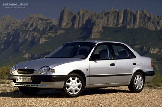 
Tới năm 1997, Toyota Corolla vượt Volkswagen Beetle trở thành chiếc xe bán chạy nhất thế giới
