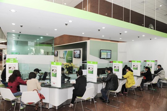 
Vietcombank là ngân hàng đầu tiên công bố giảm lãi suất cho vay ở nhóm khách hàng ưu tiên
