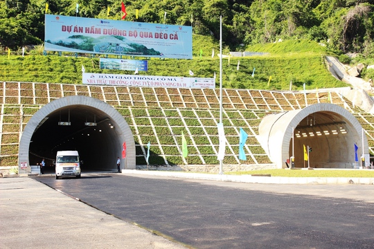 
Hầm đường bộ qua đèo Cổ Mã vừa mới thông xe ngày 26-9
