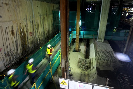 Cận cảnh robot khủng khoan hầm metro số 1 - Ảnh 3.