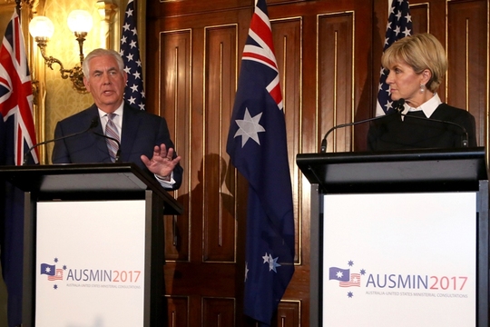 Mỹ - Úc: Trung Quốc dùng kinh tế để trốn tránh chuyện biển Đông - Ảnh 1.