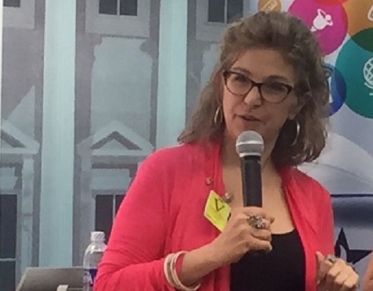 Đạo diễn Janet Grillo