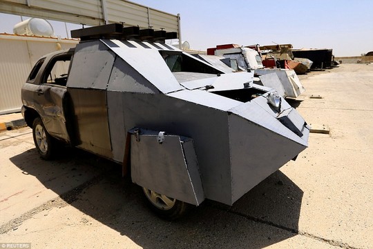 Iraq: Tham quan “nghĩa địa” xe đánh bom tự sát của IS - Ảnh 8.