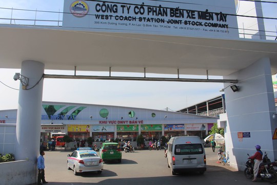 Sự thật vụ hỗn chiến ở cổng Bến xe Miền Tây - Ảnh 1.
