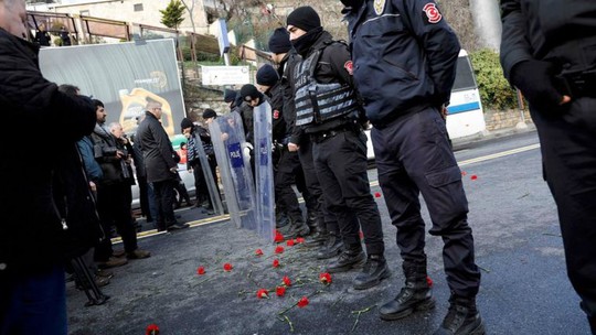 Cảnh sát Thổ Nhĩ Kỳ vẫn đang săn lùng nghi phạm. Ảnh: REUTERS