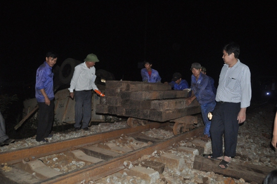 
Vẫn còn ngổn ngang
