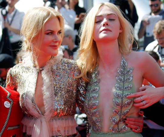 Elle Fanning đọ sắc Nicole Kidman trên thảm đỏ - Ảnh 9.