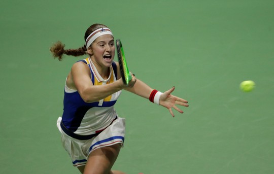 Muguruza xinh đẹp ghi điểm tại WTA Finals - Ảnh 4.