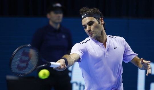 Federer cảm ơn CĐV đồng hương khi lần thứ 8 vô địch Giải Thụy Sĩ Indoor - Ảnh 1.
