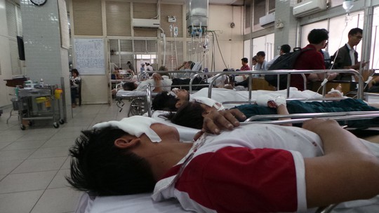 
Các nạn nhân được chuyển đến cấp cứu tại Bệnh viện Chợ Rẫy.
