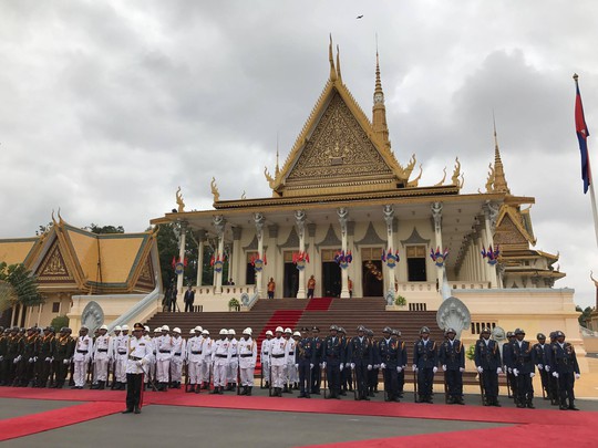 Trang trọng lễ đón Tổng Bí thư tại Hoàng cung Campuchia - Ảnh 12.