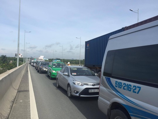 Tai nạn nghiêm trọng ở cao tốc TP HCM - Long Thành - Ảnh 3.