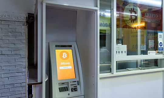 Blogger Anh nói gì về về máy ATM Bitcoin đầu tiên tại Việt Nam - Ảnh 2.