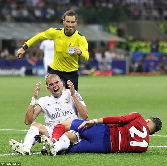 Pepe rời Real Madrid, có thể sang Premier League - Ảnh 2.