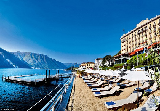 
Khách sạn Grand Hotel Tremezzo với phong cảnh hồ Como tuyệt đẹp. Ảnh: Polly Brown
