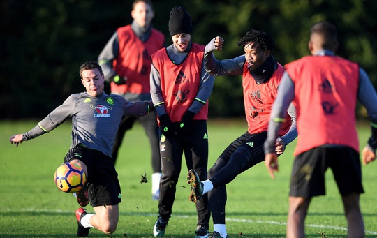 Costa "làm lành" với Conte, trở lại trận gặp Hull