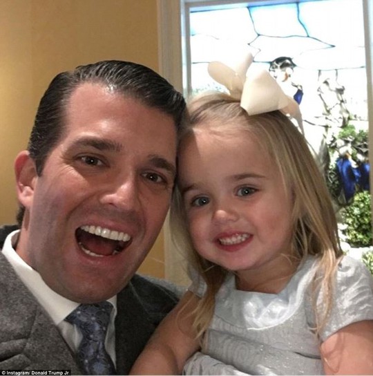 
Donald Trump Jr selfie cùng con gái Chloe sau buổi lễ. Ảnh: Instagram
