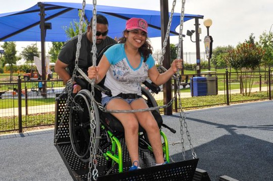 Cha xây công viên giải trí 51 triệu USD cho con gái khuyết tật - Ảnh 6.