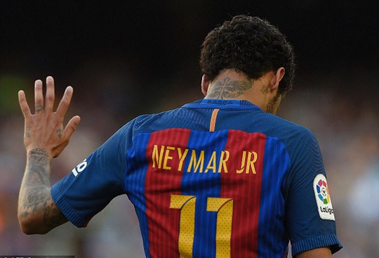 Fan Barcelona đốt áo, gọi Neymar là kẻ phản bội - Ảnh 3.